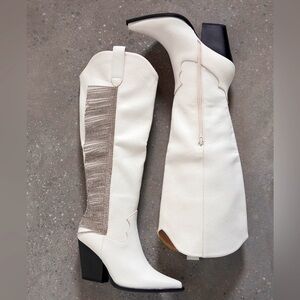 NWT Women’s Bellatrix Rhinestone Fringe Western Boots size 6.5